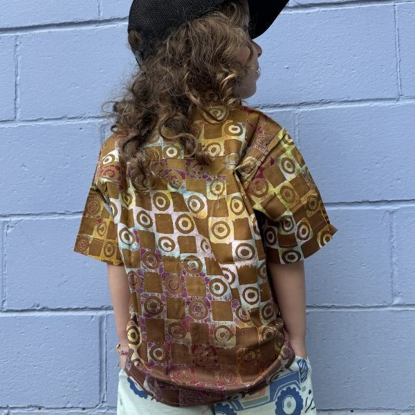 Picture of boys' button up shirt